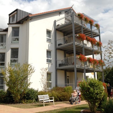 Sozialwirtschaft: Seniorenheim Magdalenum in Siegenburg